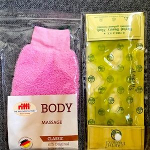 SOLD//Herbal Beauty Mask & Exfoliating Glove